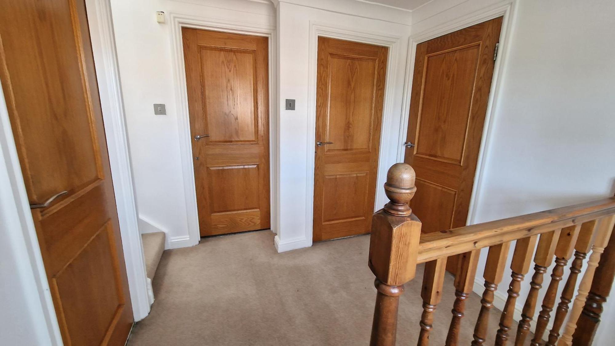 Comfort Sleep - Rooms With Shared Facilities Windsor Eksteriør bilde